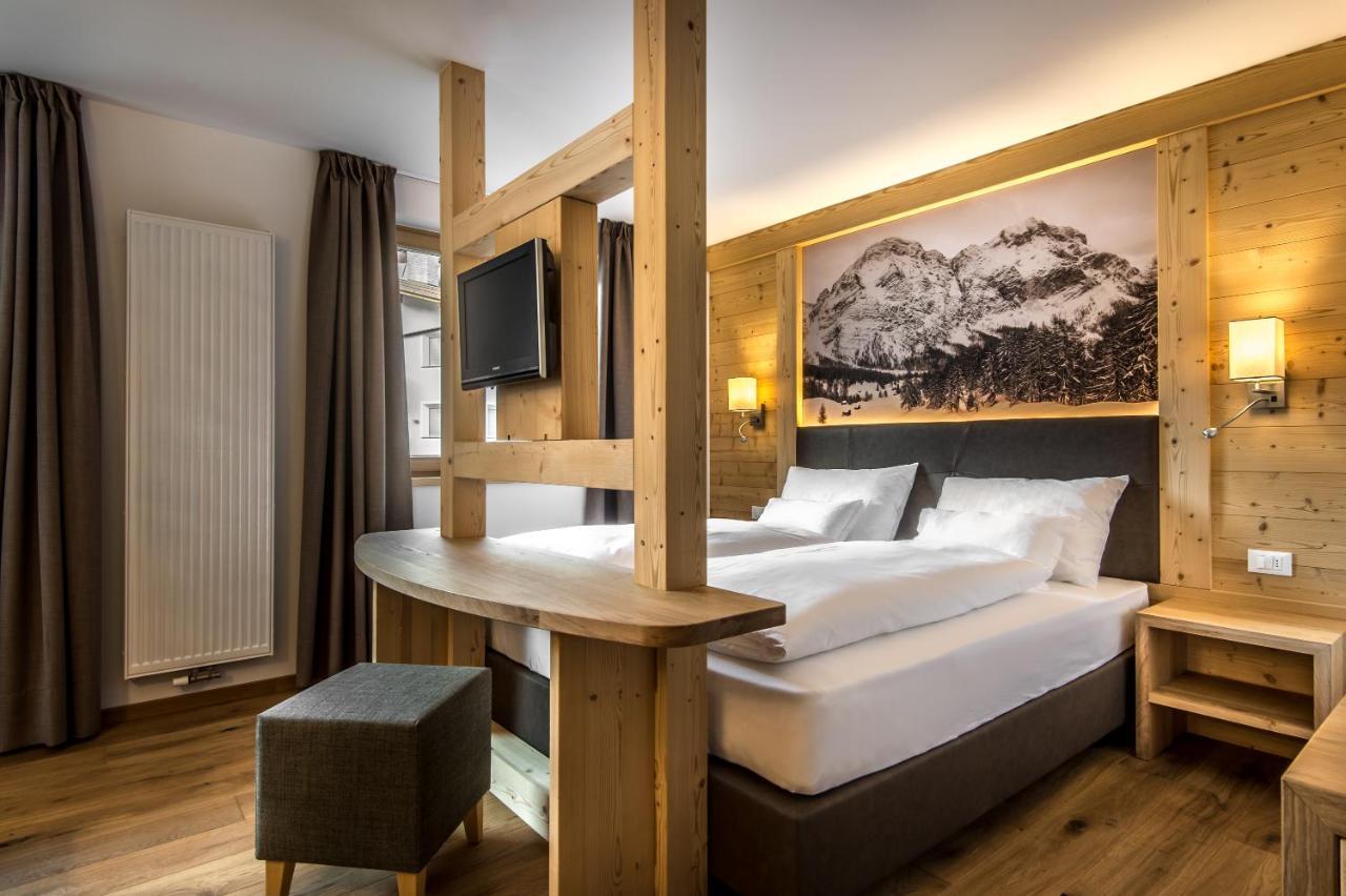 Garni Larix Hotel โคลฟอสโก ภายนอก รูปภาพ