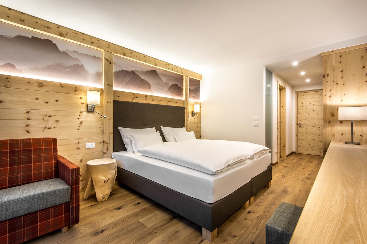 Garni Larix Hotel โคลฟอสโก ภายนอก รูปภาพ