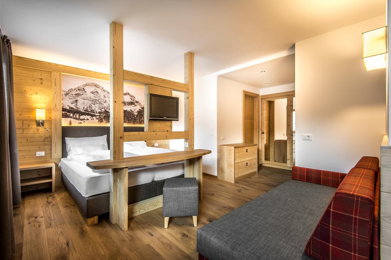 Garni Larix Hotel โคลฟอสโก ภายนอก รูปภาพ