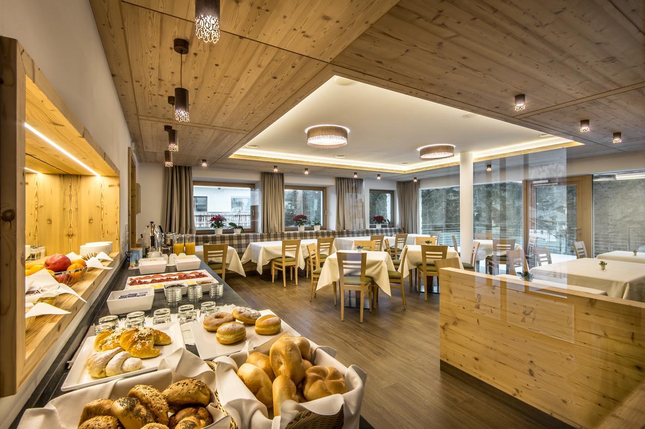 Garni Larix Hotel โคลฟอสโก ภายนอก รูปภาพ